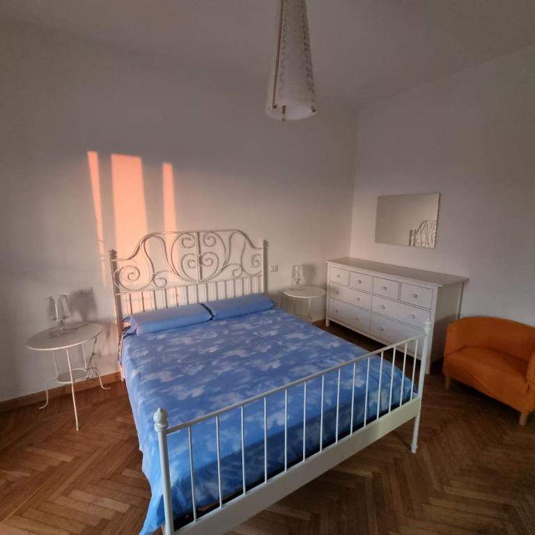 Il Nido nel Cuore di Modena - Camera Matrimoniale con Bagno Privato - 1