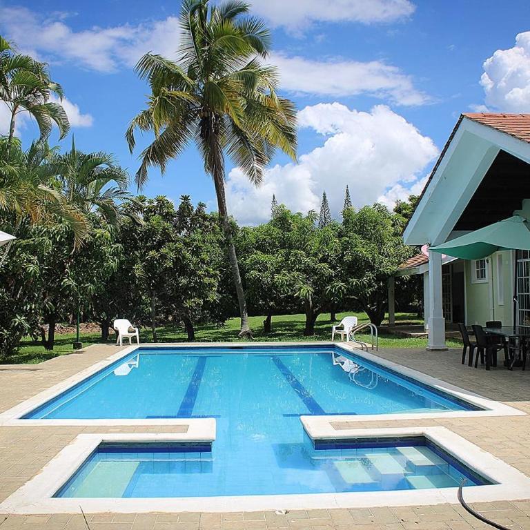 Espectacular finca en Anapoima - Casa de 5 dormitorios - 1