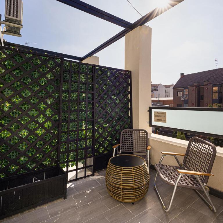 The Raimundo - Luxury Quadruple Room - 13