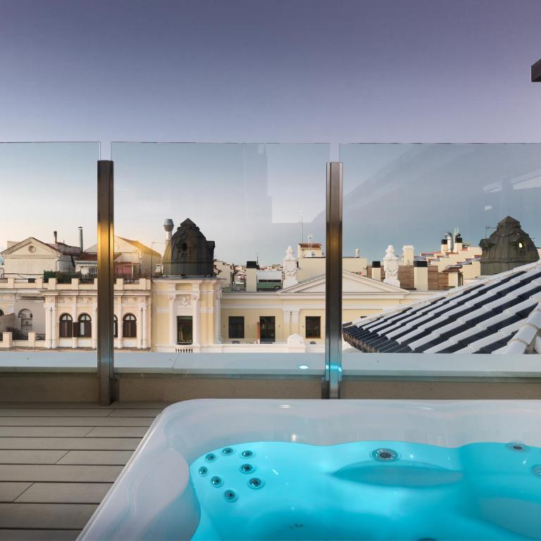 Catalonia Gran Vía Madrid - Habitación Doble Superior con terraza y jacuzzi® - 4