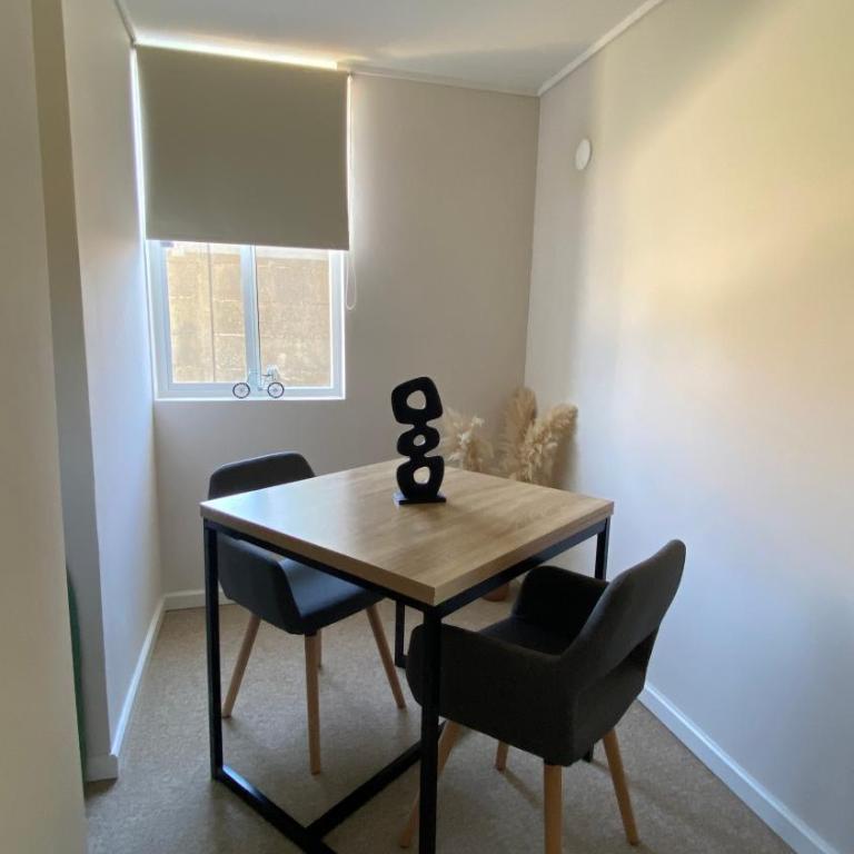 Departamento cálido y espacioso con estacionamiento privado - Apartamento de 2 dormitorios - 16