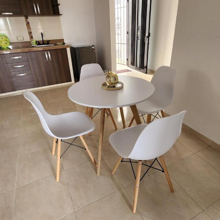 Apartamento Independiente 2 habitaciones Centro Comercial Campanario - Apartamento de 2 dormitorios con balcón - 7