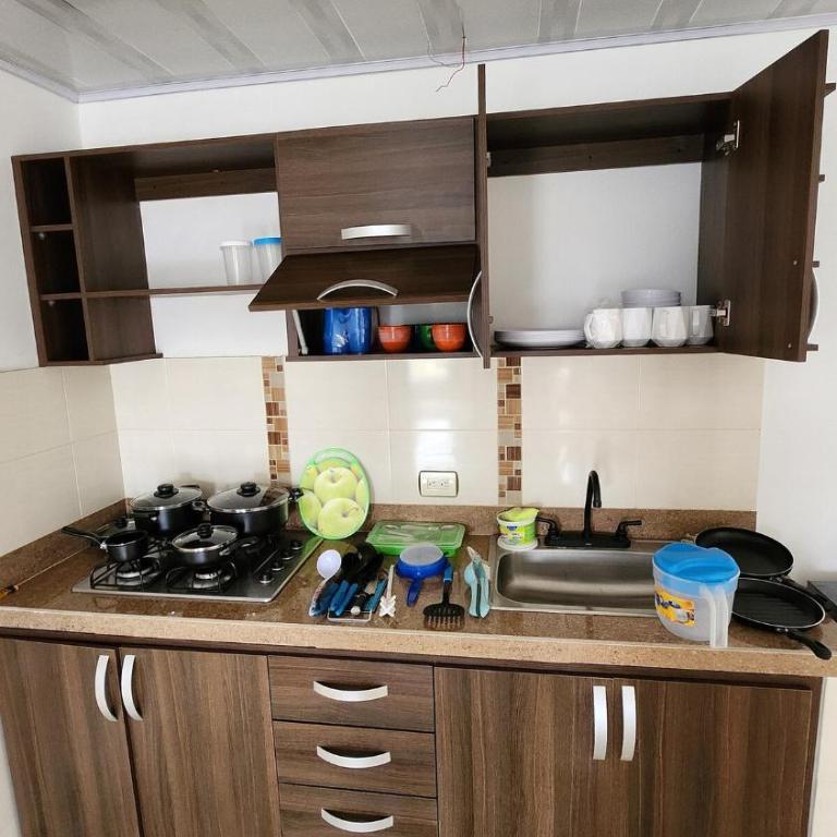 Apartamento Independiente 2 habitaciones Centro Comercial Campanario - Apartamento de 2 dormitorios con balcón - 16