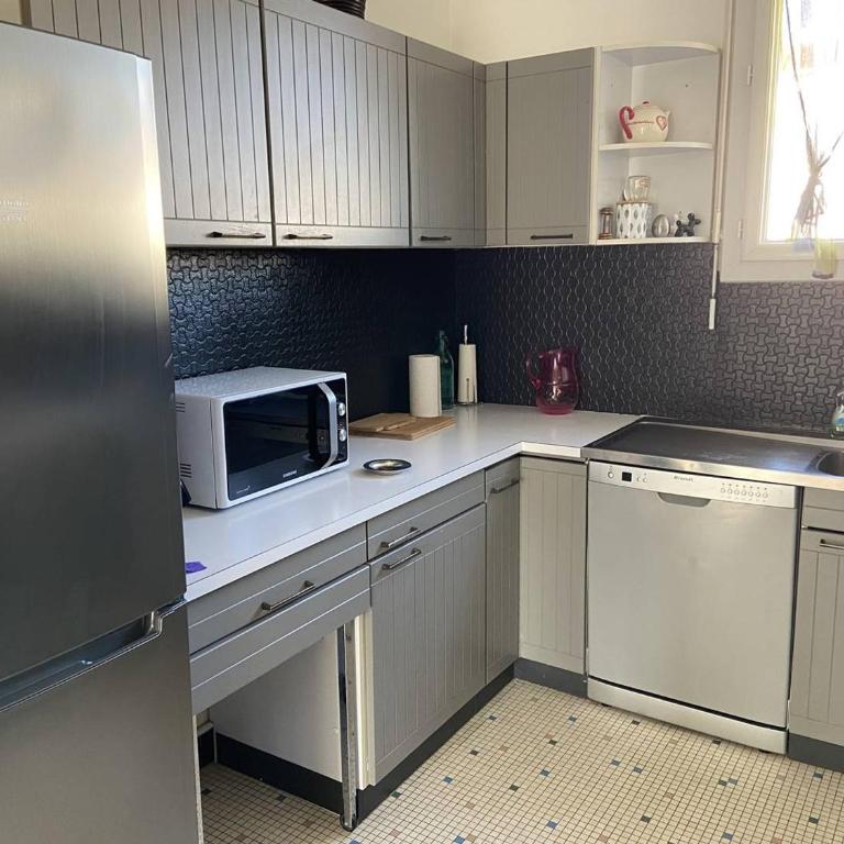 Charmant appartement lumineux et spacieux au centre de Royan - FR-1-738-44 - Apartment - 12