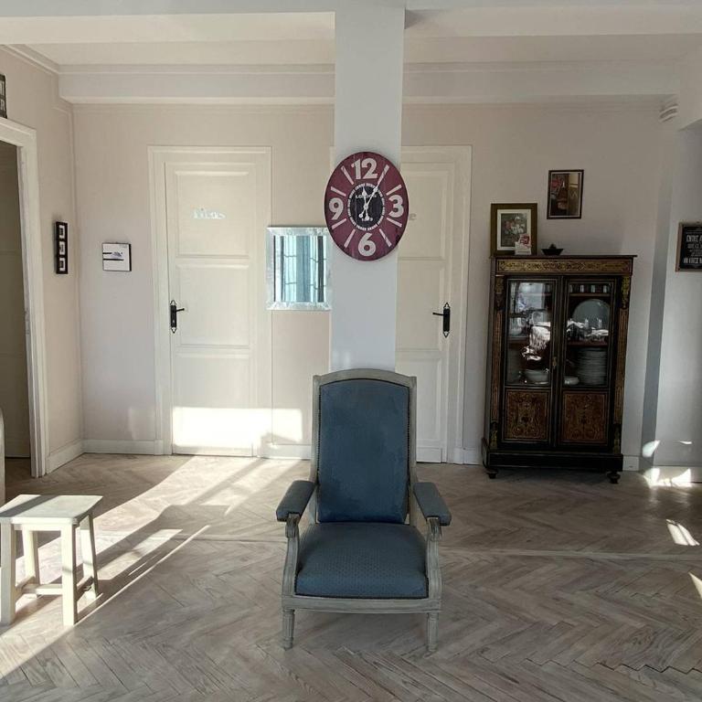 Charmant appartement lumineux et spacieux au centre de Royan - FR-1-738-44 - Apartment - 13