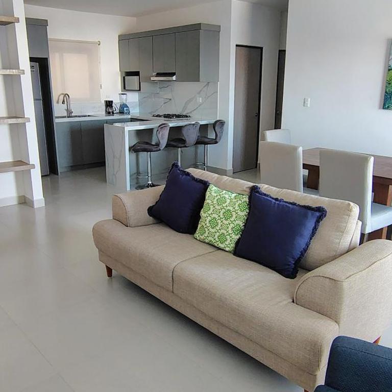 Condo a 8 min del centro histórico & a 15 min del aeropuerto - Two-Bedroom Apartment with View - 25