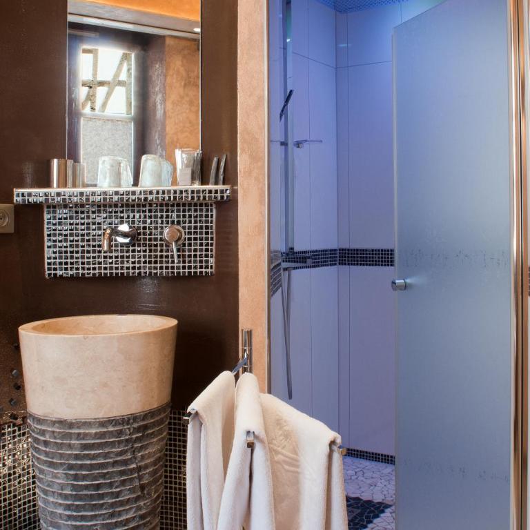 Logis Hotel Saint-Martin - Chambre Double ou Lits Jumeaux Traditionnelle - 5