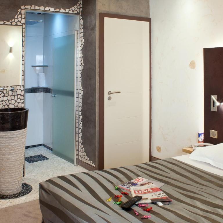Logis Hotel Saint-Martin - Chambre Double ou Lits Jumeaux Supérieure - 7
