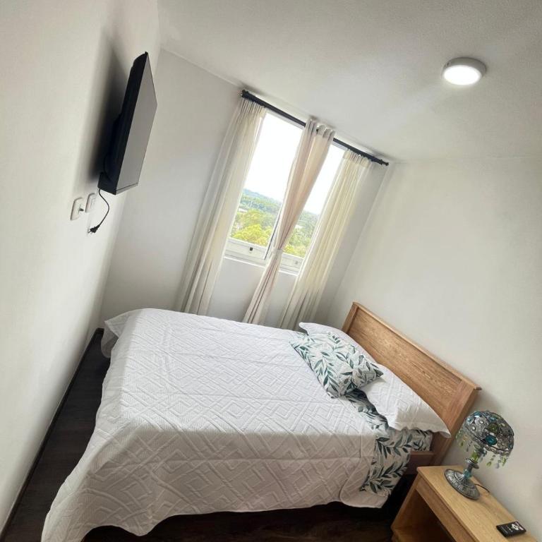 Hermoso Apartamento en zona exclusiva - Three-Bedroom Standard Apartment - 8