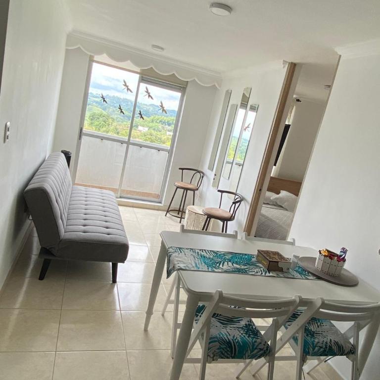 Hermoso Apartamento en zona exclusiva - Three-Bedroom Standard Apartment - 10