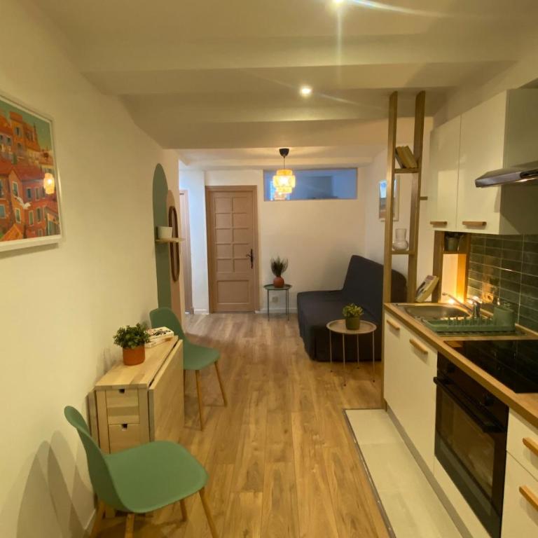 Cosy Appartement Vieux Nice - Appartement 2 Chambres - Vue sur Ville - 12