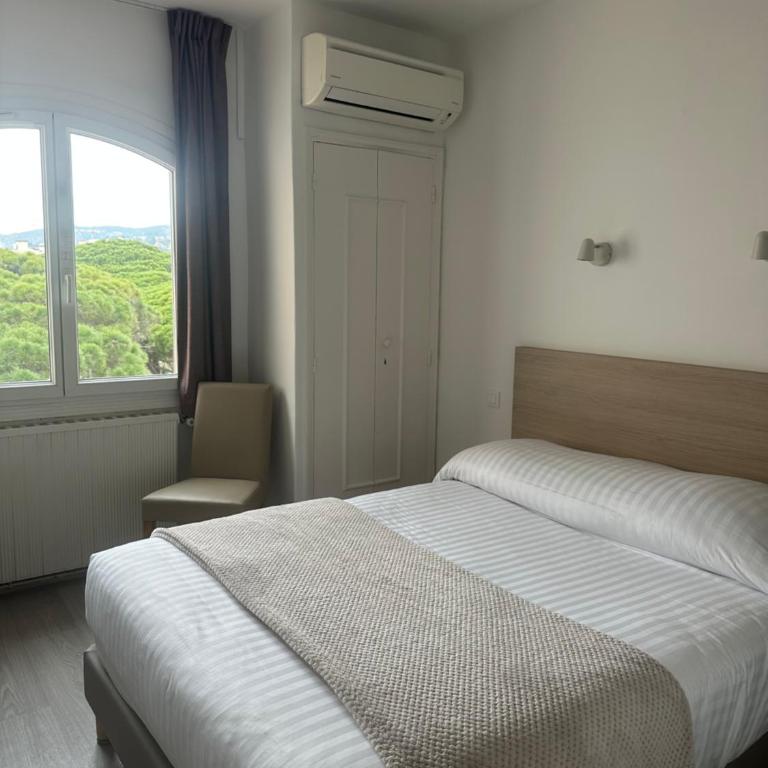 Hôtel Beau Rivage - Chambre Simple - Côté Parc - 4