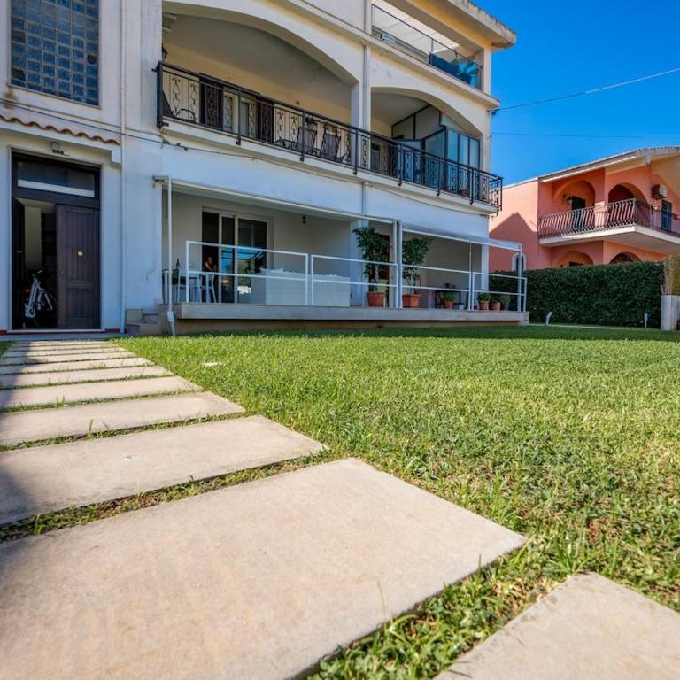 Appartamento in villa-giardino-50 m dal mare - Appartamento con 2 Camere da Letto - 1