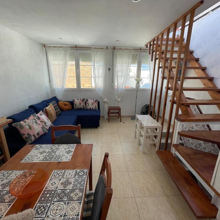 Casa 3 dormitorios centro de Conil en Calle Azucena - Casa de 3 dormitorios - 2