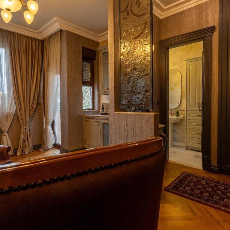 Downtown Residence - One-Bedroom Apartment - 10