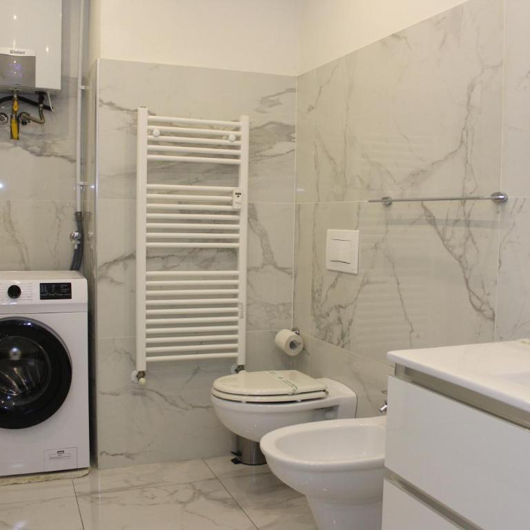 Art Apartment stazione A - Appartamento con 2 Camere da Letto - 21