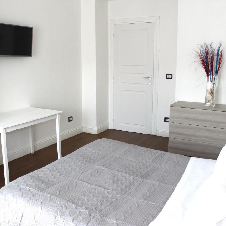 Art Apartment Stazione B - Appartamento con 2 Camere da Letto - 24