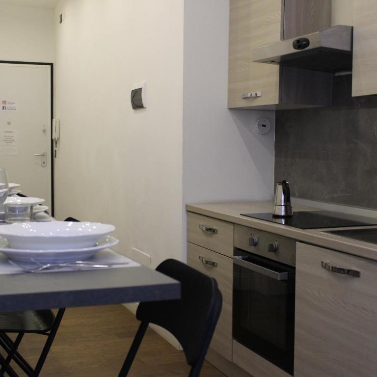 Art Apartment Stazione B - Appartamento con 2 Camere da Letto - 26