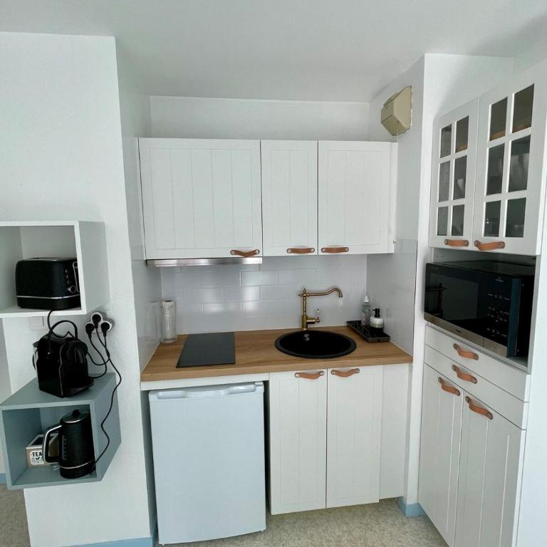 Appartement 250m mer, 2 vélos avec casques, entièrement rénové en 2025 - Two-Bedroom Apartment - 6