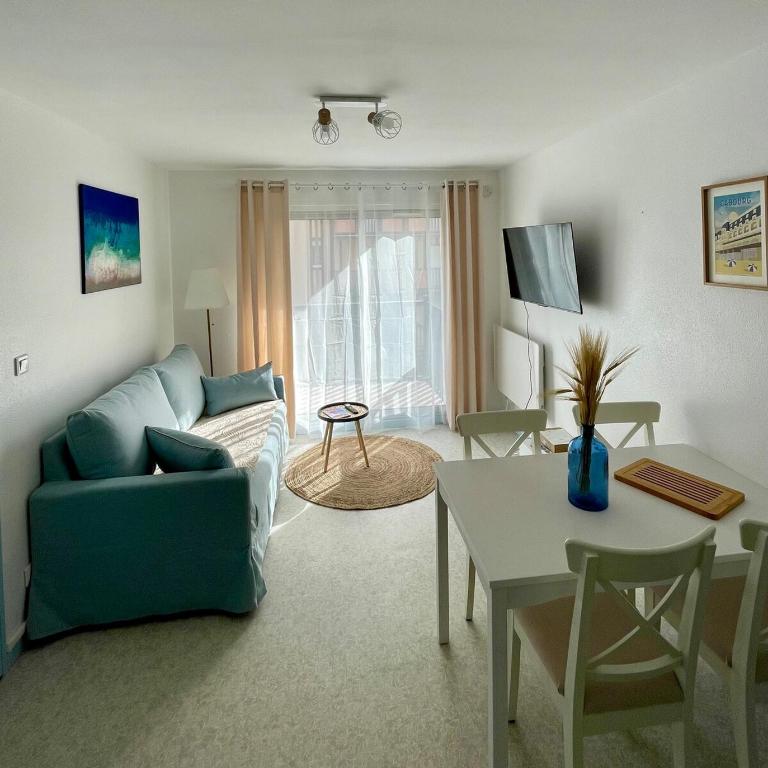 Appartement 250m mer, 2 vélos avec casques, entièrement rénové en 2025 - Two-Bedroom Apartment - 1