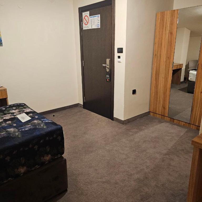 Hotel Aloha - Economy Dvokrevetna Soba sa Zasebnim Krevetima - 9