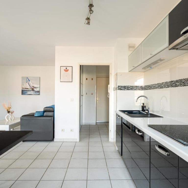 Evasion T3 4 étoiles entre Port et Calanques - Parking Privé, Plages 10mn à pied - Apartment mit 2 Schlafzimmern - 8