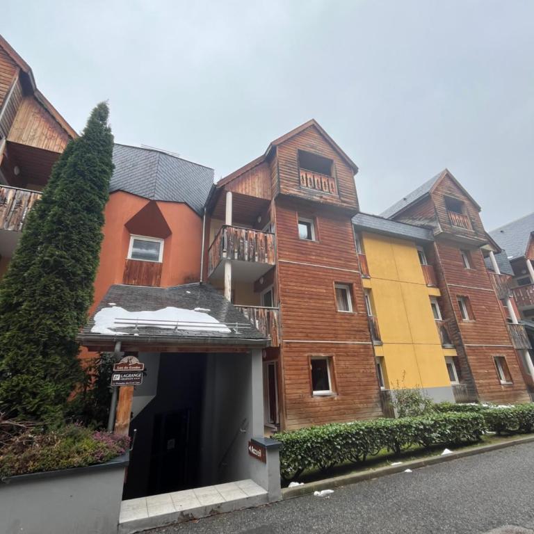Appartement 2-4 personnes avec 1 chambre - Résidence les 100 lacs à Cauterets avec balcon et piscine chauffée - Appartement 1 Chambre - 18