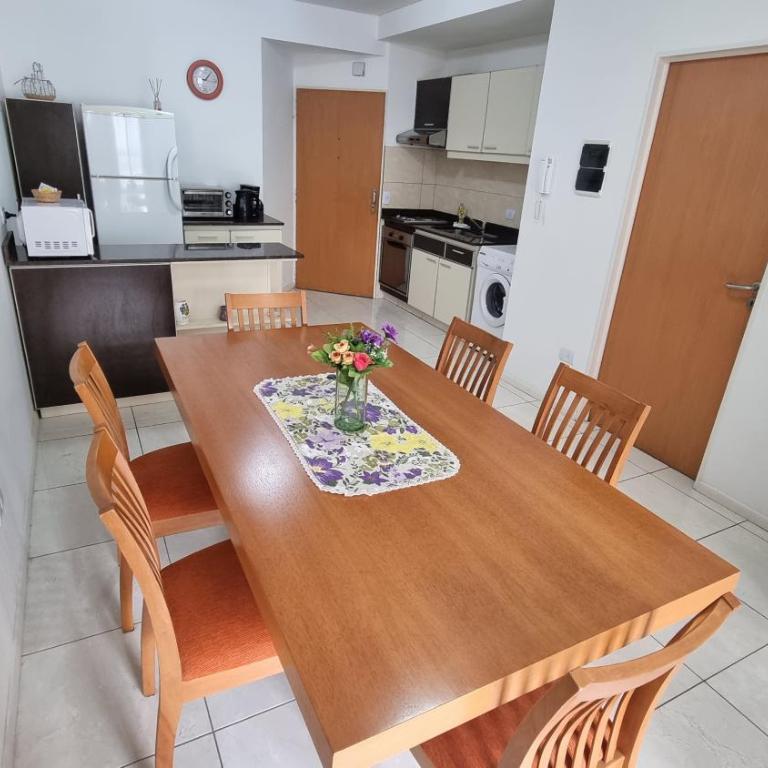 MODERNO DEPARTAMENTO de DOS AMBIENTES CON BALCON en ALMAGRO - Apartamento de 1 dormitorio - 45