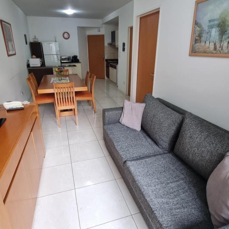 MODERNO DEPARTAMENTO de DOS AMBIENTES CON BALCON en ALMAGRO - Apartamento de 1 dormitorio - 59