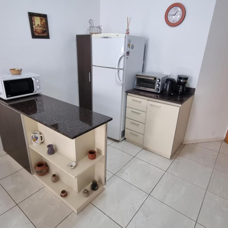 MODERNO DEPARTAMENTO de DOS AMBIENTES CON BALCON en ALMAGRO - Apartamento de 1 dormitorio - 52
