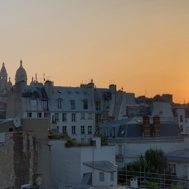 Grand Pigalle Experimental - Chambre Sous les Toits 18m² - Vue sur Montmartre - 5