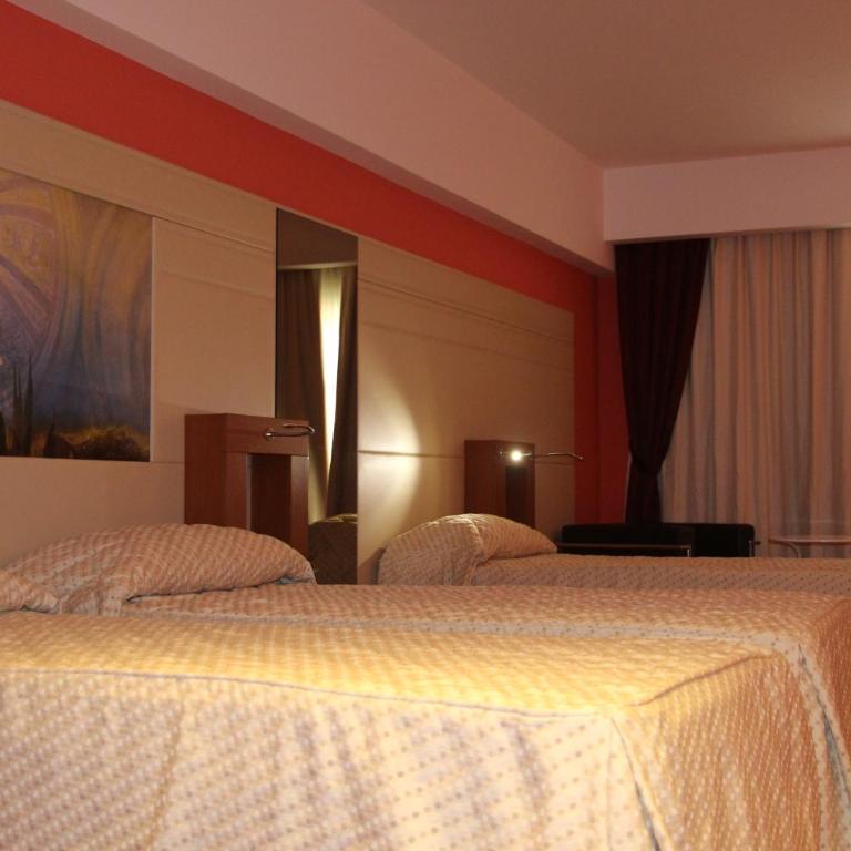 Catania International Airport Hotel - Chambre Triple Supérieure avec Balcon - 3