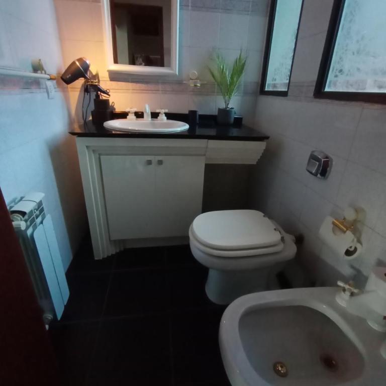 hermosa casa a una cuadra del lago - Casa de 4 dormitorios - 2