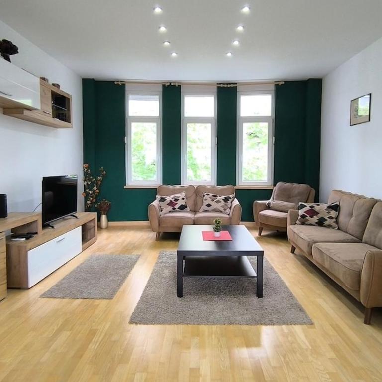 12 Beds 4 Baths 2 Renovated Apts 2nd & 3rd Flr - Apartment - 1