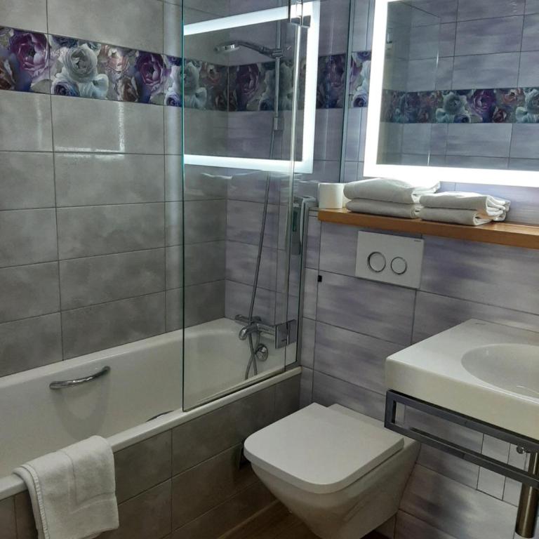 Logis Hotel Saint-Martin - Chambre Double ou Lits Jumeaux Supérieure - 5