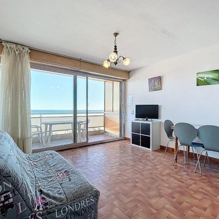 Charming T2 with terrace on the seafront - Appartement - 1