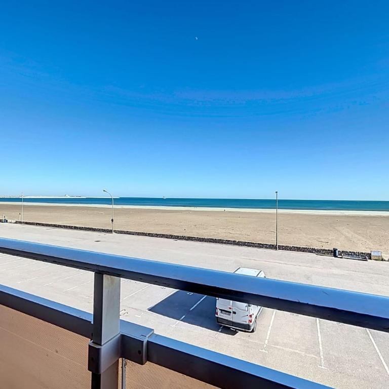 Charming T2 with terrace on the seafront - Appartement - 10