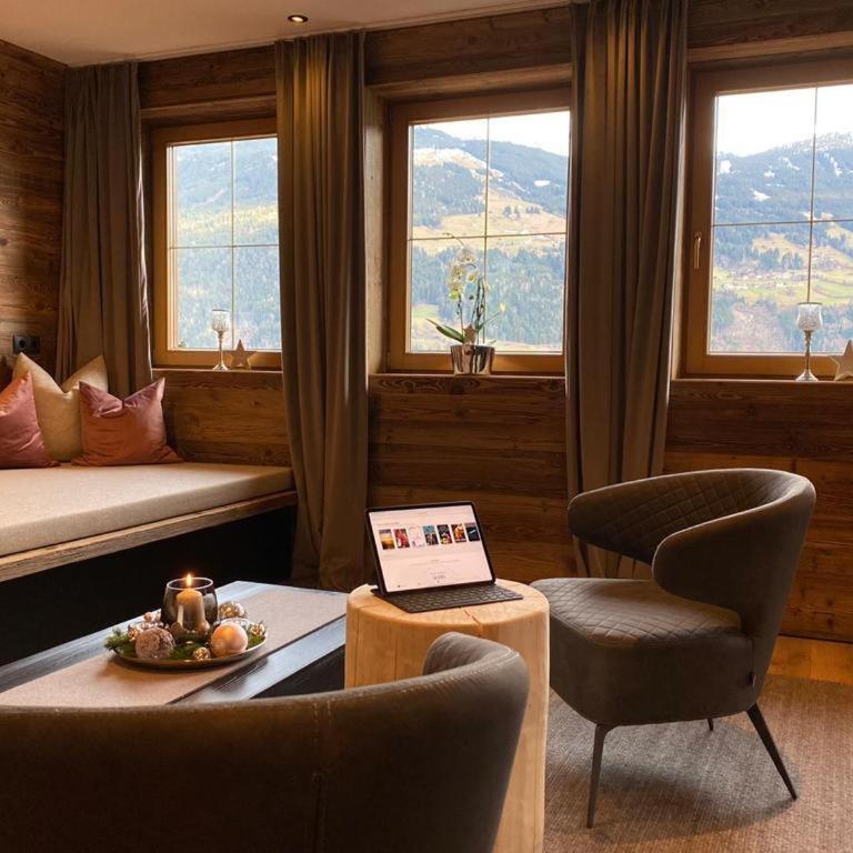 Landhaus Rieder im Zillertal - Three-Bedroom Deluxe Apartment - 5