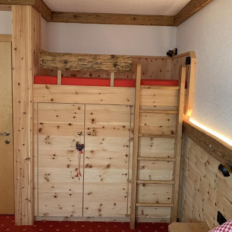 Landhaus Rieder im Zillertal - Two-Bedroom Apartment with Terrace - 5