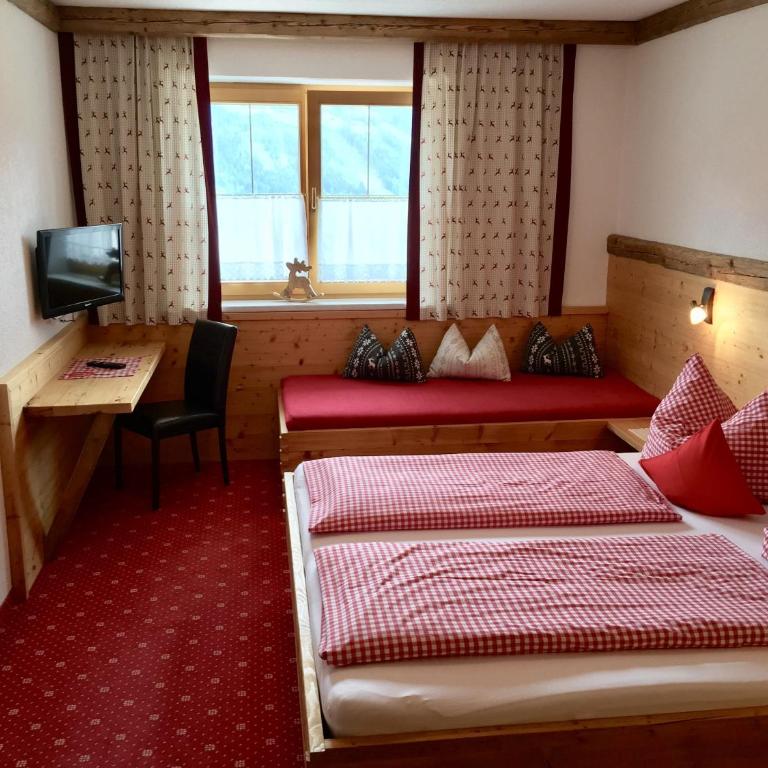 Landhaus Rieder im Zillertal - Two-Bedroom Apartment with Terrace - 9