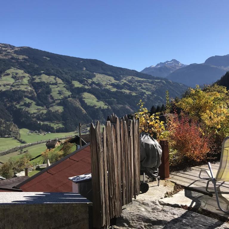Landhaus Rieder im Zillertal - Two-Bedroom Apartment with Mountain View - 6