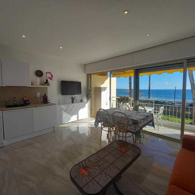 Le Trident B - Studio - Vue sur Mer - 3
