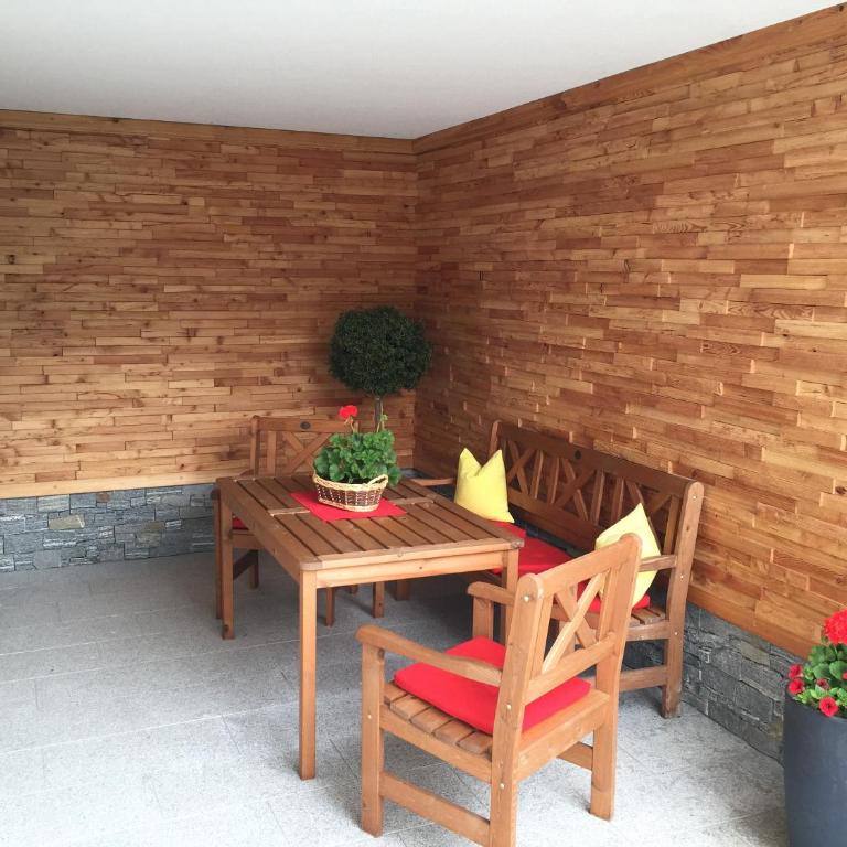 Landhaus Rieder im Zillertal - Two-Bedroom Apartment with Terrace - 22