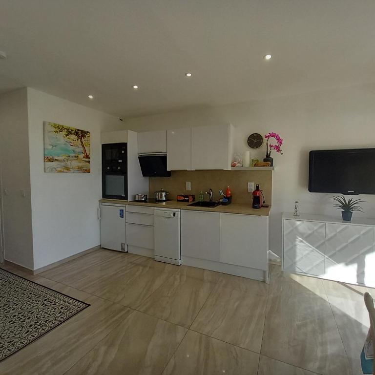 Le Trident B - Studio - Vue sur Mer - 6