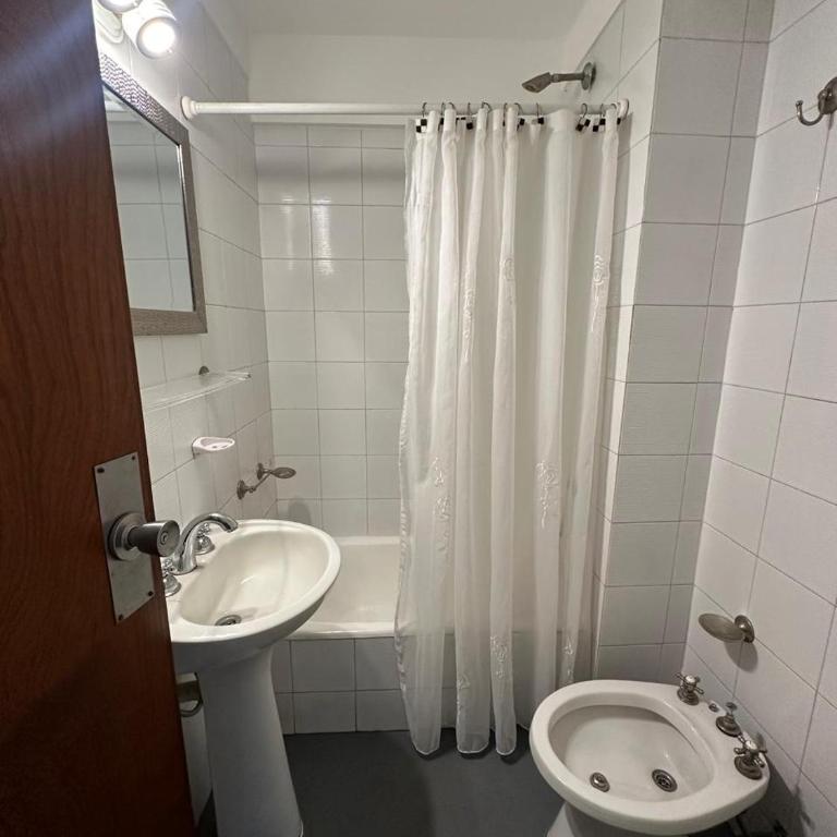 Depto 2 ambientes con balcón - Apartamento de 1 dormitorio - 7