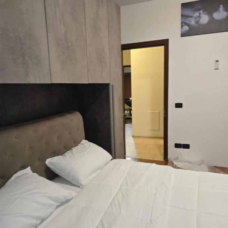 B&B Via Pitagora - Camera Matrimoniale con Bagno Privato - 1