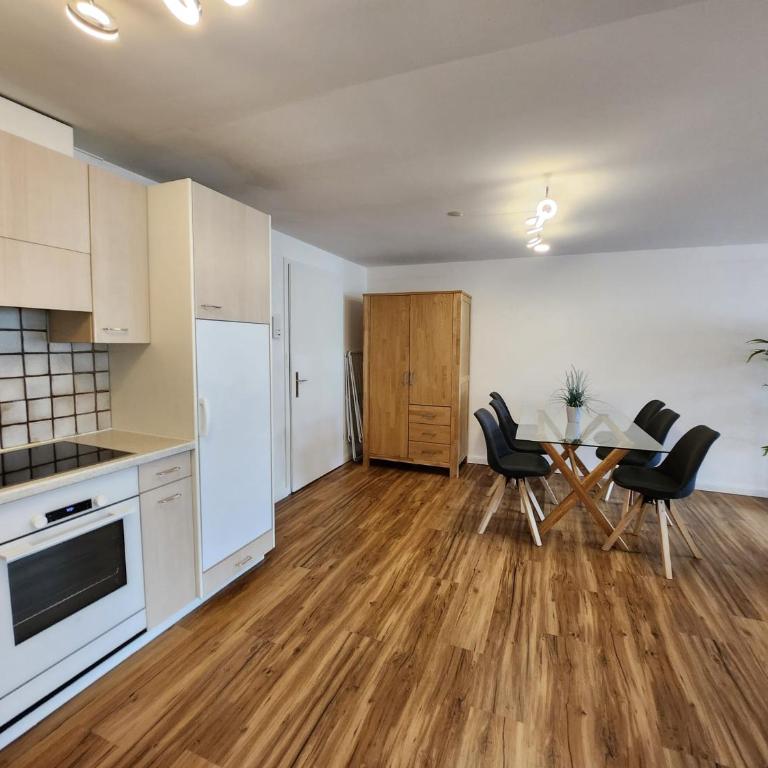 Stilvolles und ruhiges Apartment mit privater 60m2 Sonnenterrasse bei der Parsennbahn - Apartment mit 2 Schlafzimmern und Bergblick - 12
