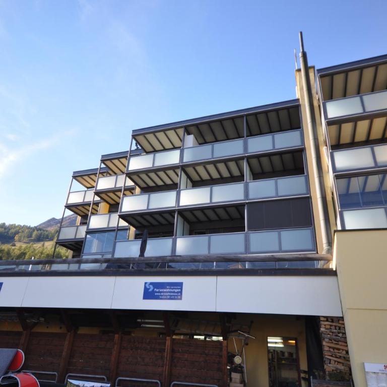 Stilvolles und ruhiges Apartment mit privater 60m2 Sonnenterrasse bei der Parsennbahn - Apartment mit 2 Schlafzimmern und Bergblick - 25