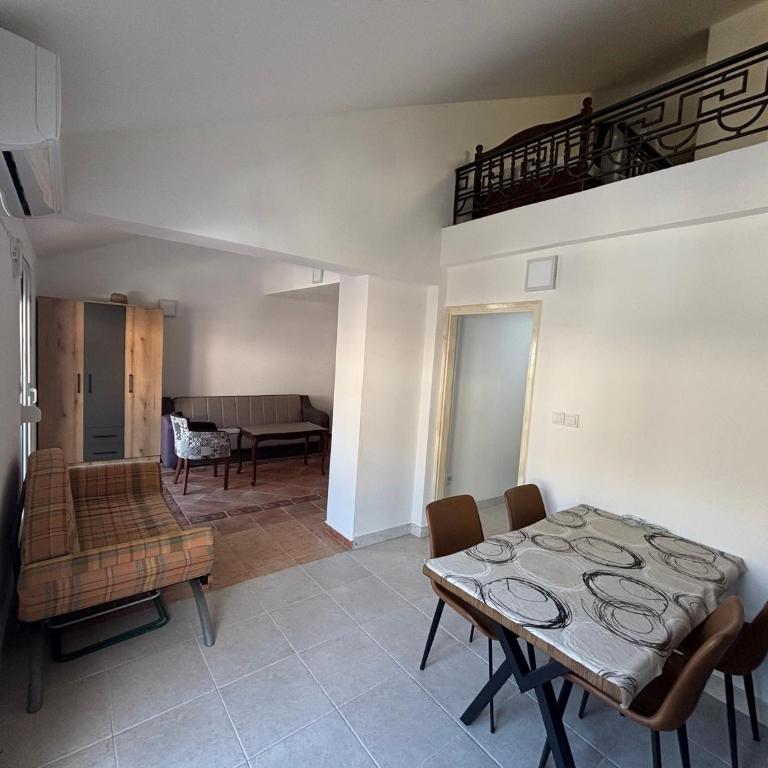 Apartman Horizont - Two-Bedroom Apartment with Terrace and Sea View - 4