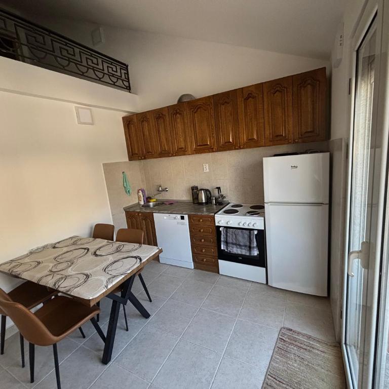 Apartman Horizont - Two-Bedroom Apartment with Terrace and Sea View - 3